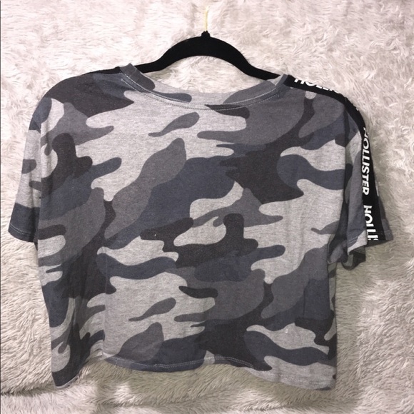 Hollister Womens Gray Camo Cropped Boyfriend Tee - Picture 2 of 3